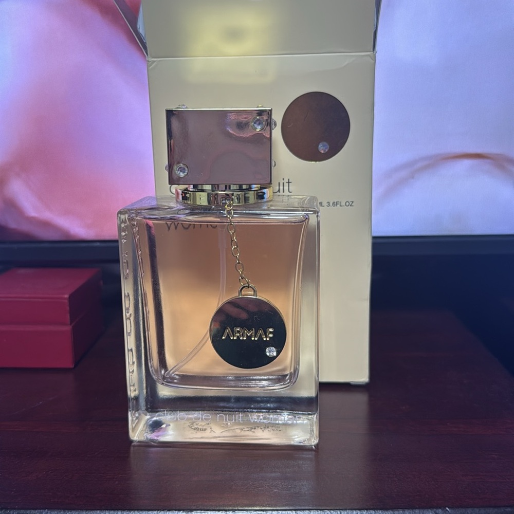 Club de Nuit Woman Eau de Parfum